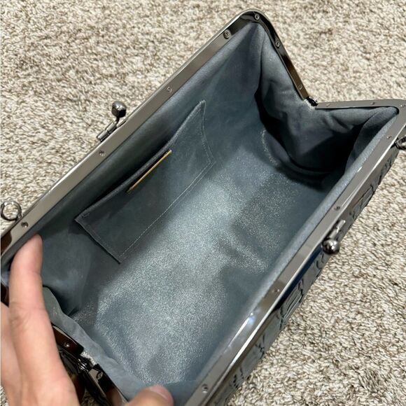 Genuine Lambskin Pleated Texture Handmade Push lock Clutch Bag/ Crossbody - Picture 13 of 13